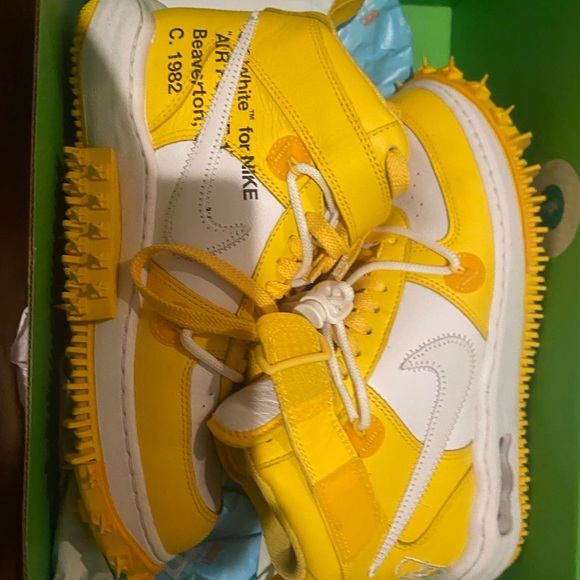 Off-White  Yellow and White Sneakers - Picture 10 of 11